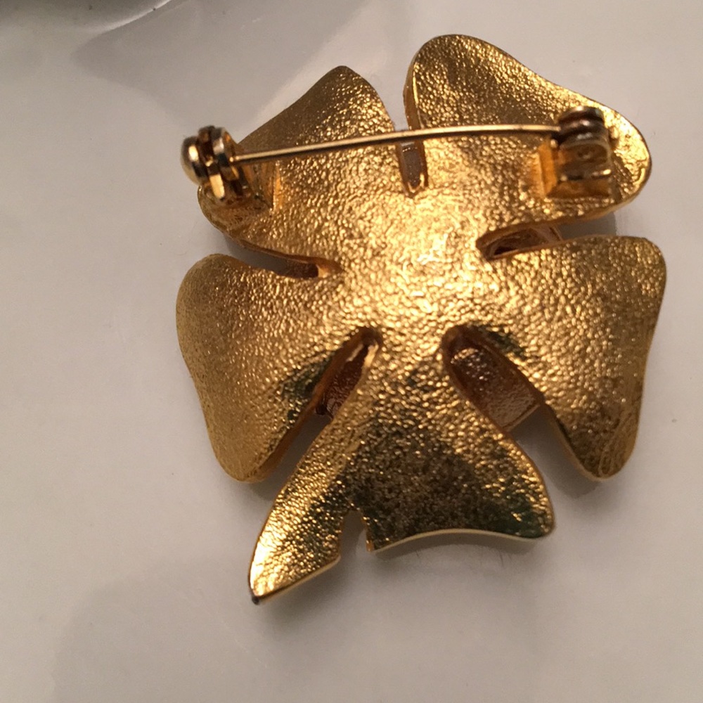 Vintage Flower brooch - Picture 2 of 8